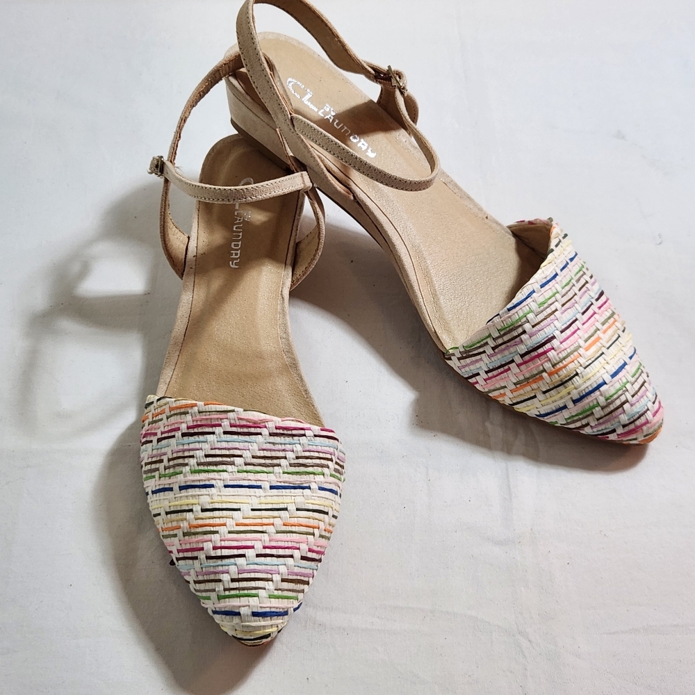 CL By Laundry Closed Toe Flat Sandals with Elegant Design Size 11